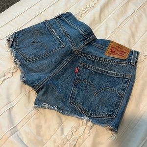 501 Levi’s Shorts!